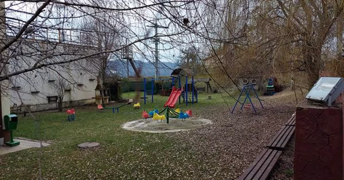 Spațiu comercial 1300 mp în zona Sud, Horezu