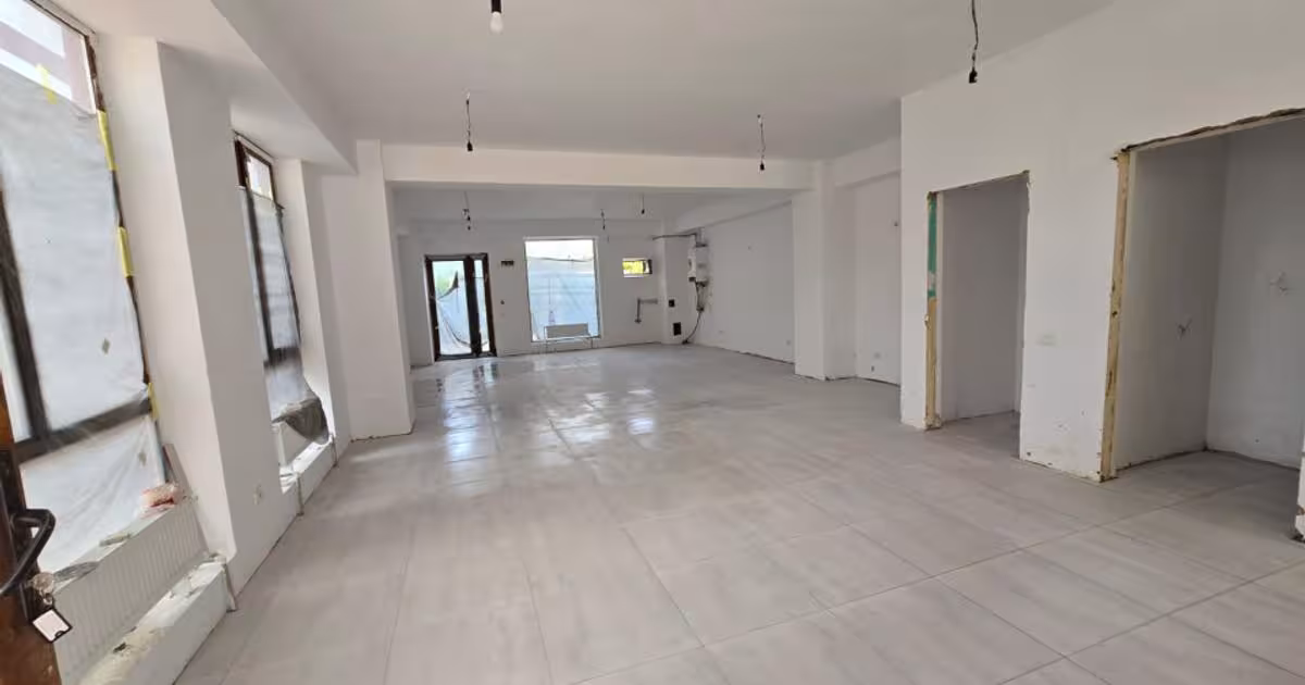 Spațiu comercial 90 mp în zona Găvana Platou, Pitești