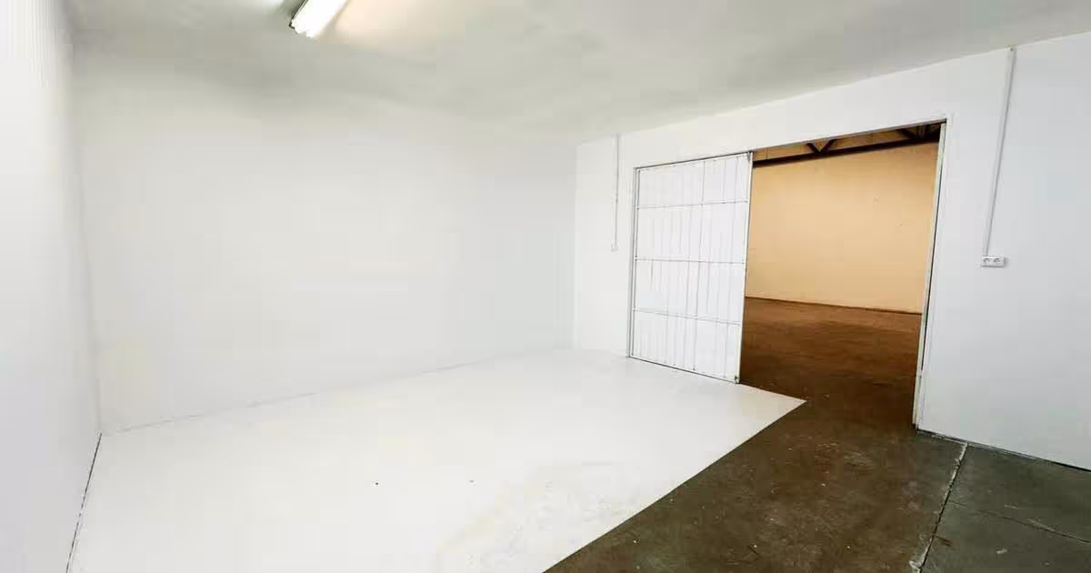 Spațiu industrial 338 mp în zona UTA, Arad