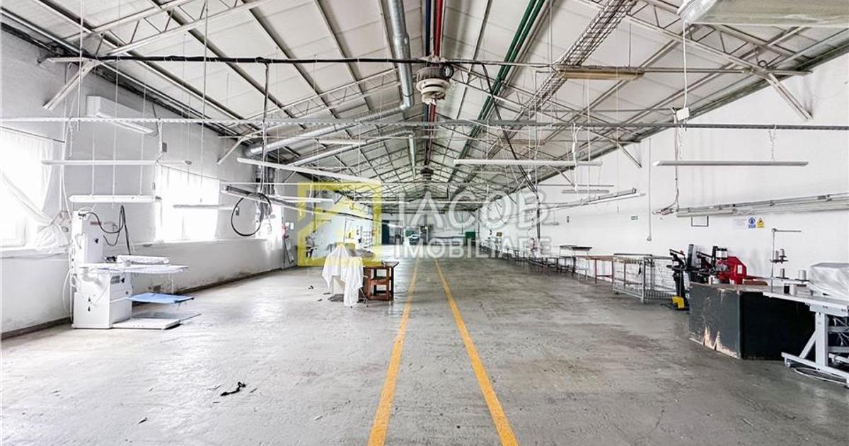Spațiu industrial 2000 mp în zona Ștefan cel Mare, Bacău