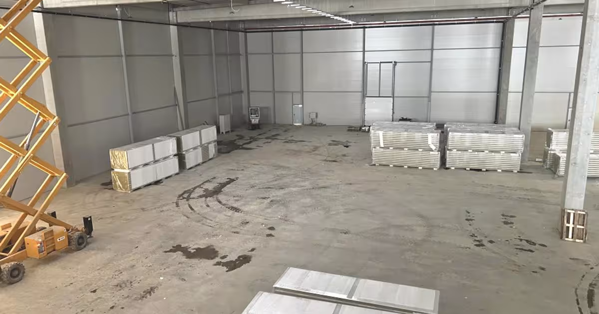 Spațiu industrial 1350 mp în Florești