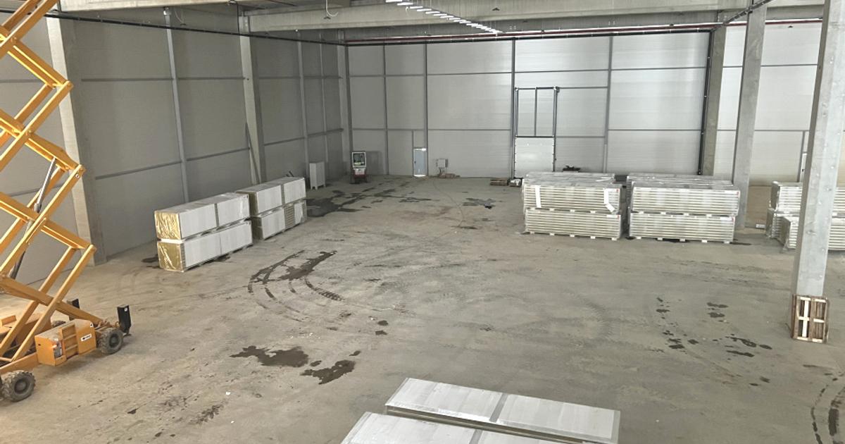 Spațiu industrial 1350 mp în Florești