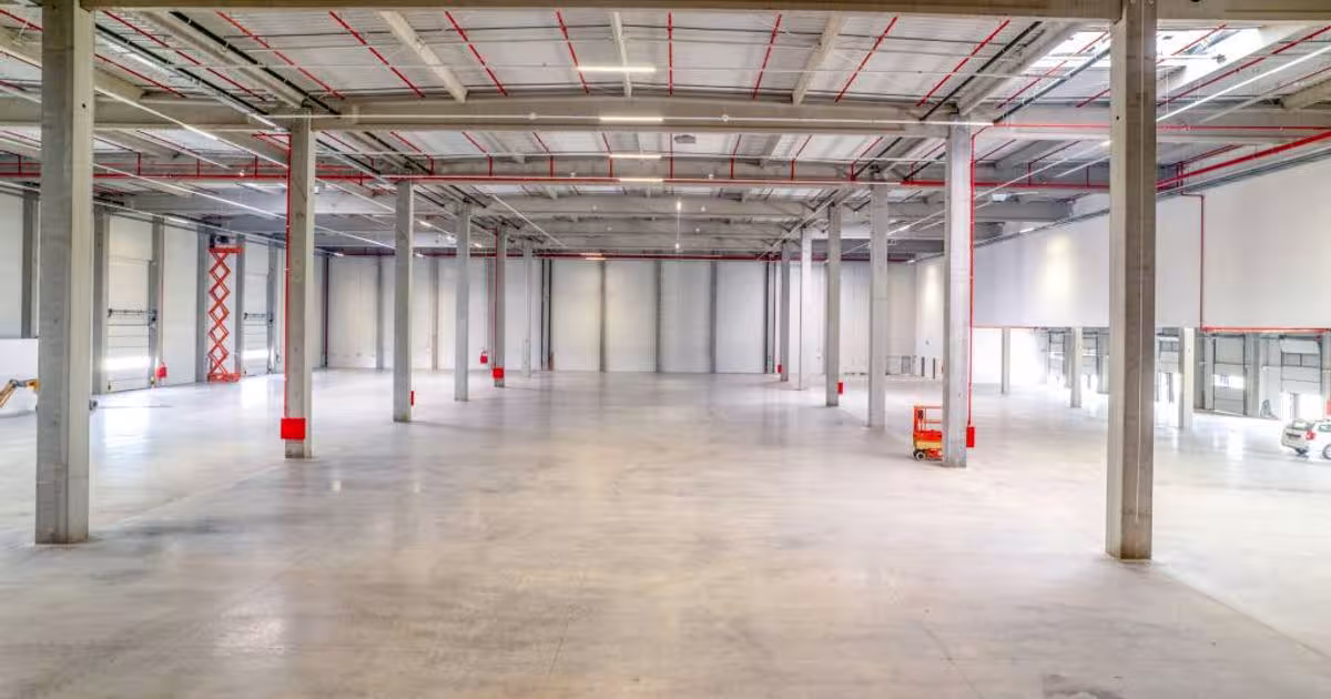 Spațiu industrial 1600 mp în zona Aeroport, Oradea preț necomunicat
