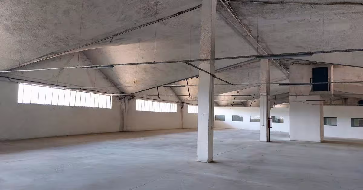 Spațiu industrial 2032 mp în zona Eminescu, Oradea preț 374 - 729 € + TVA / lună