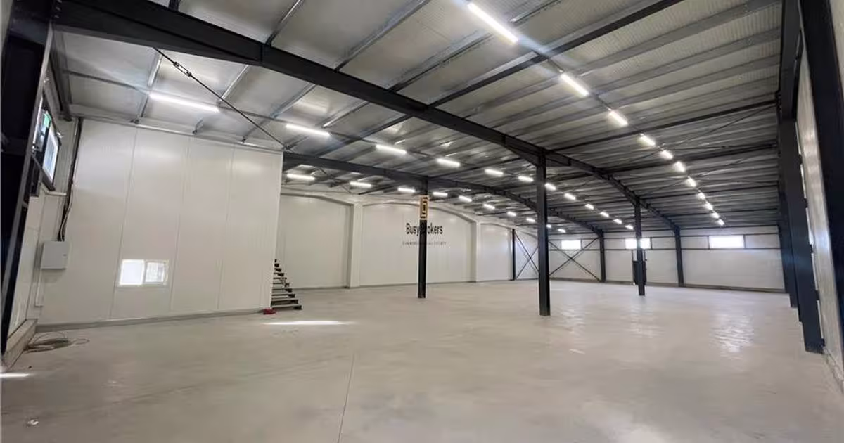 Spațiu industrial 1400 mp în zona Vest, Oradea