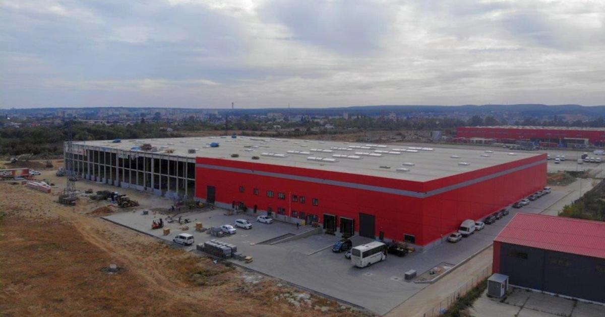 Spațiu industrial 2300 mp în zona Nord, Pitești preț necomunicat