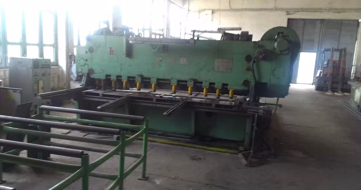 Spațiu industrial 1000 mp în Livada