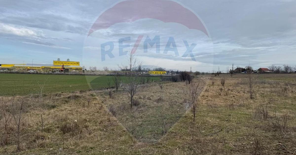 Teren agricol intravilan de 13800 mp, în zona 6 Vânători, Arad