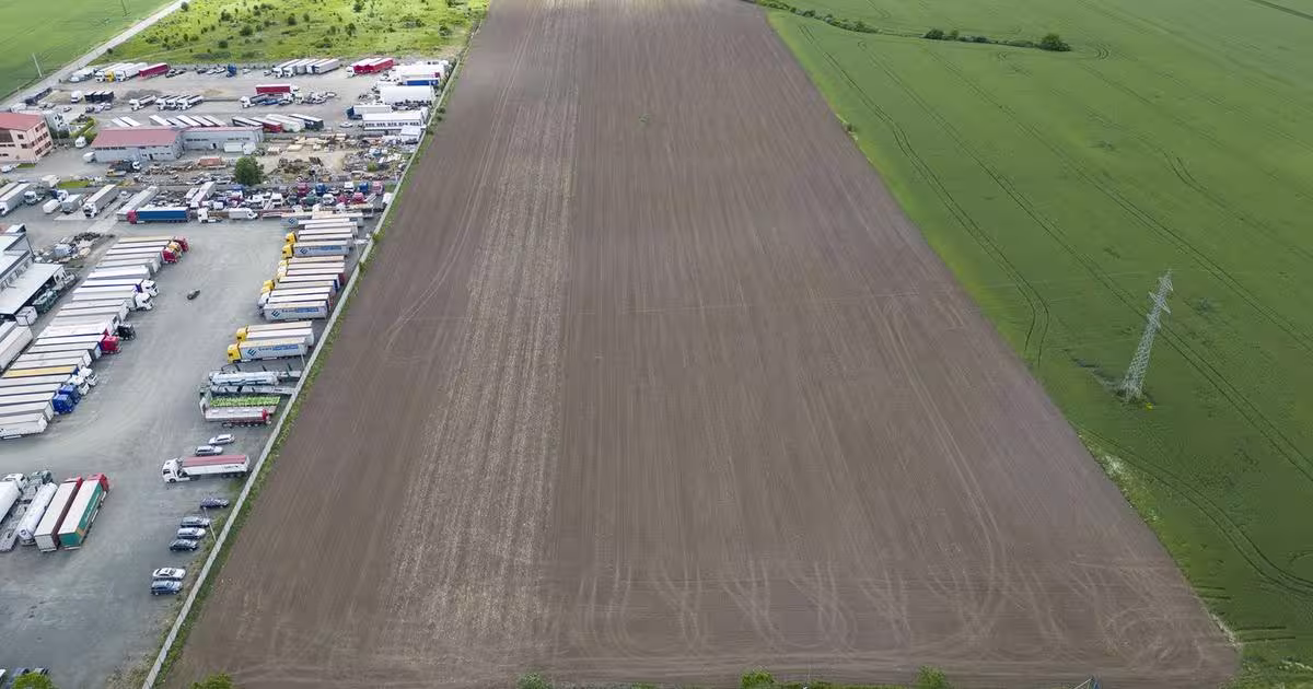 Teren agricol extravilan de 29600 mp, în zona Nord, Arad