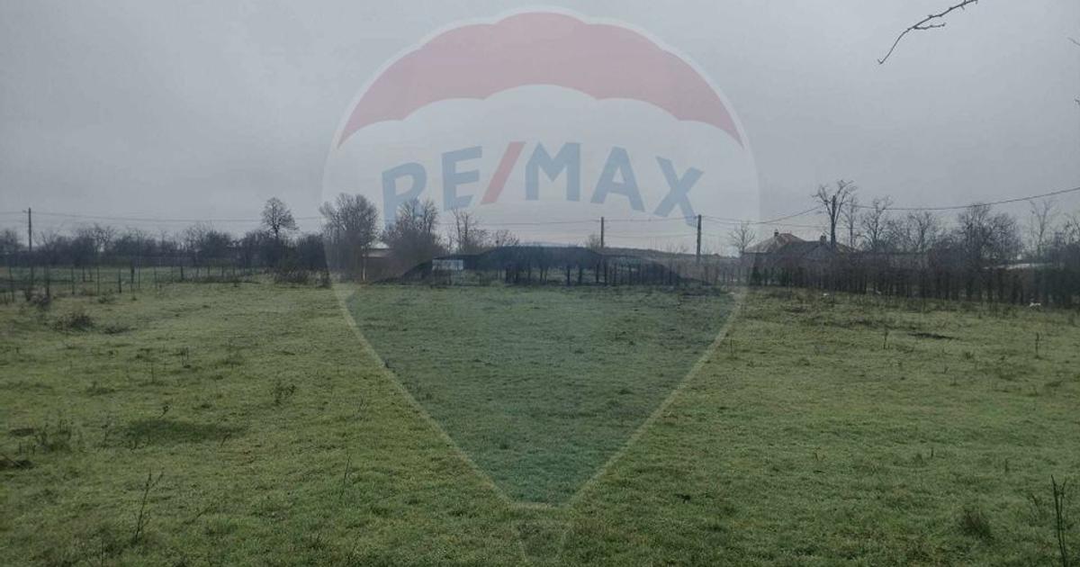 Teren agricol intravilan de 2205 mp, în Cocora