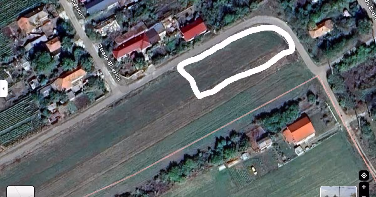 Teren agricol intravilan de 1400 mp, în Comana