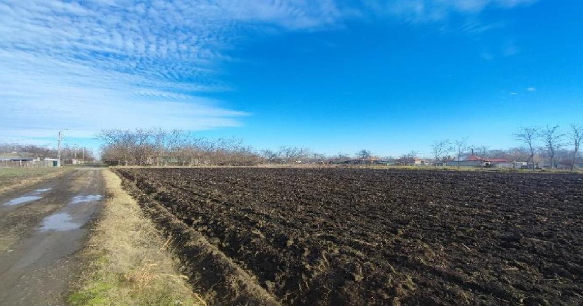 Teren agricol intravilan de 3500 mp, în Dragoș Vodă