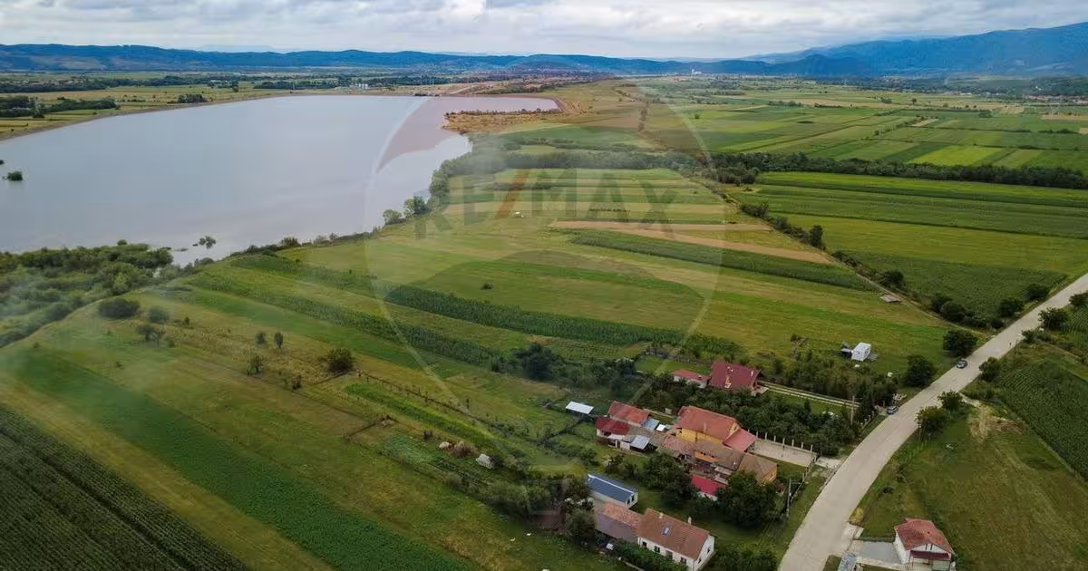 Teren agricol extravilan de 3380 mp, în Unciuc