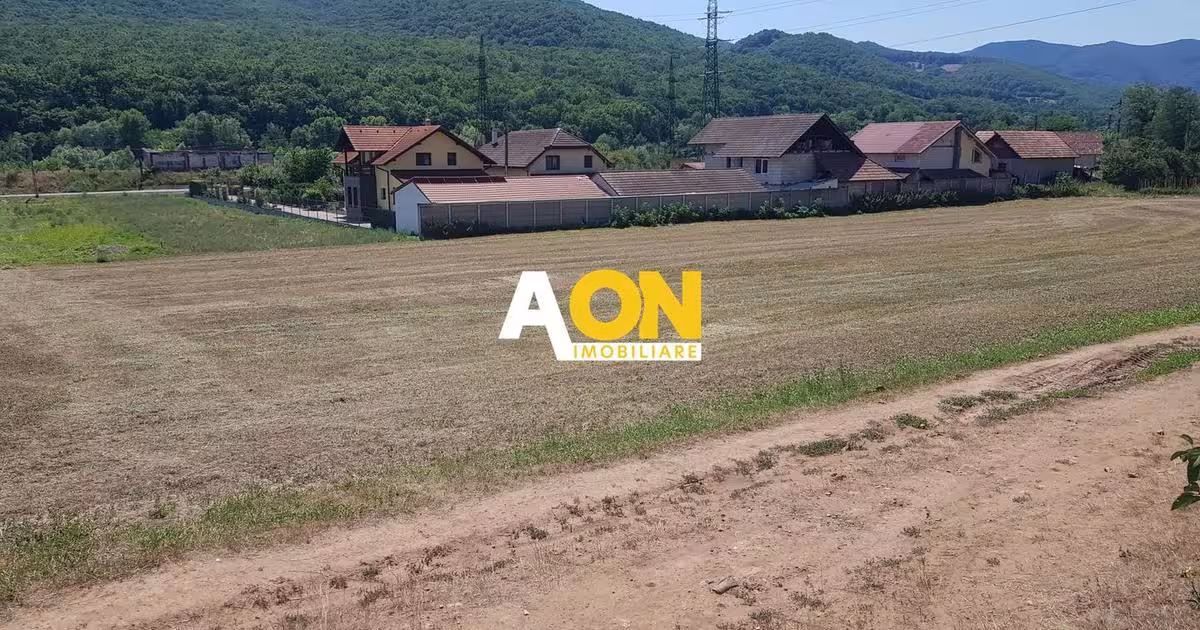 Teren Construcții intravilan de 575 mp, în Ampoița
