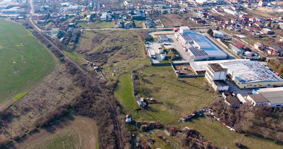 Teren Construcții intravilan de 22730 mp, în zona Aradul Nou, Arad