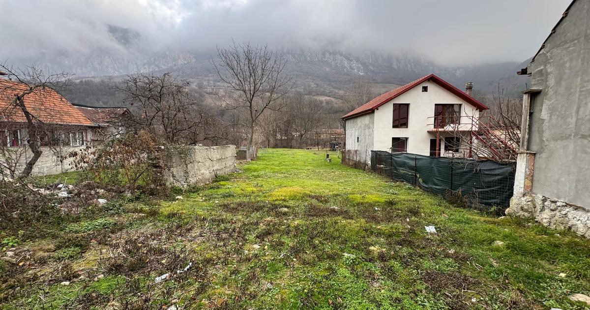 Teren Construcții intravilan de 948 mp, în Băile Herculane