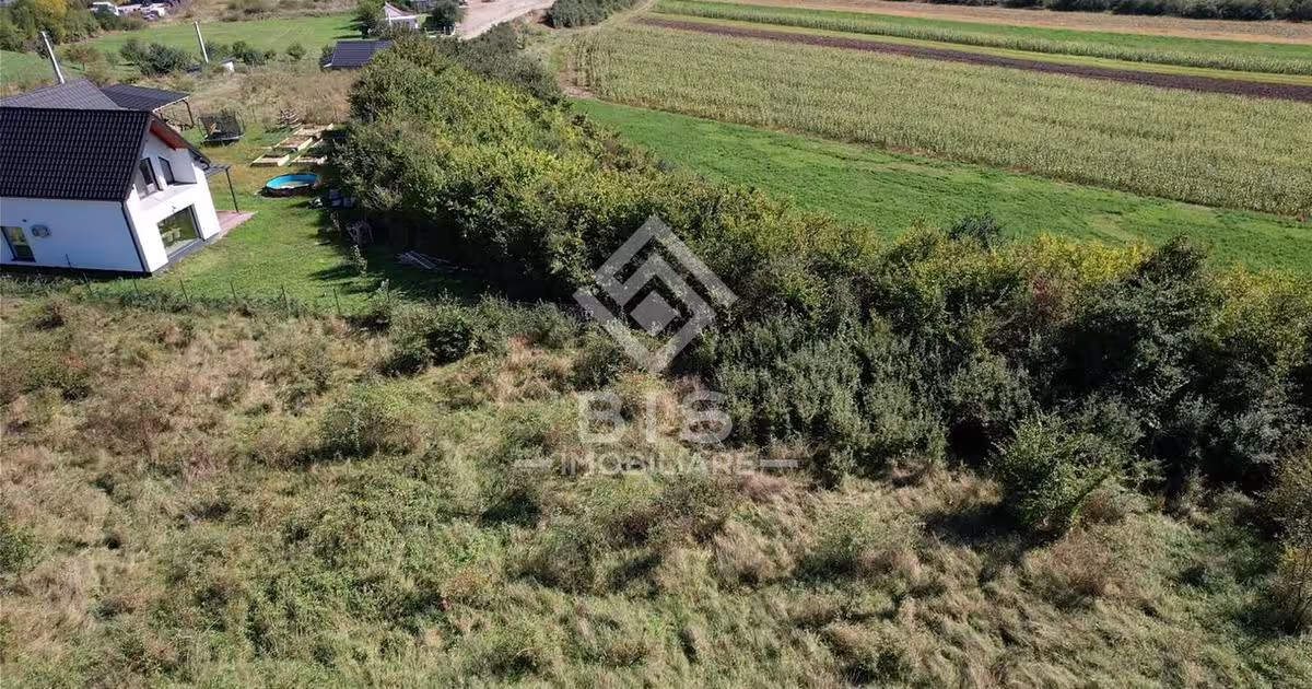 Teren Construcții intravilan de 2500 mp, în zona Viișoara, Bistrița