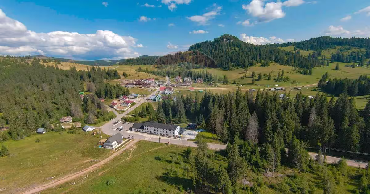 Teren Construcții intravilan de 600 mp, în Budureasa