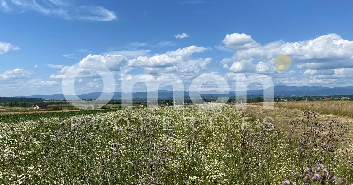 Teren Construcții intravilan de 2562 mp, în Coaș