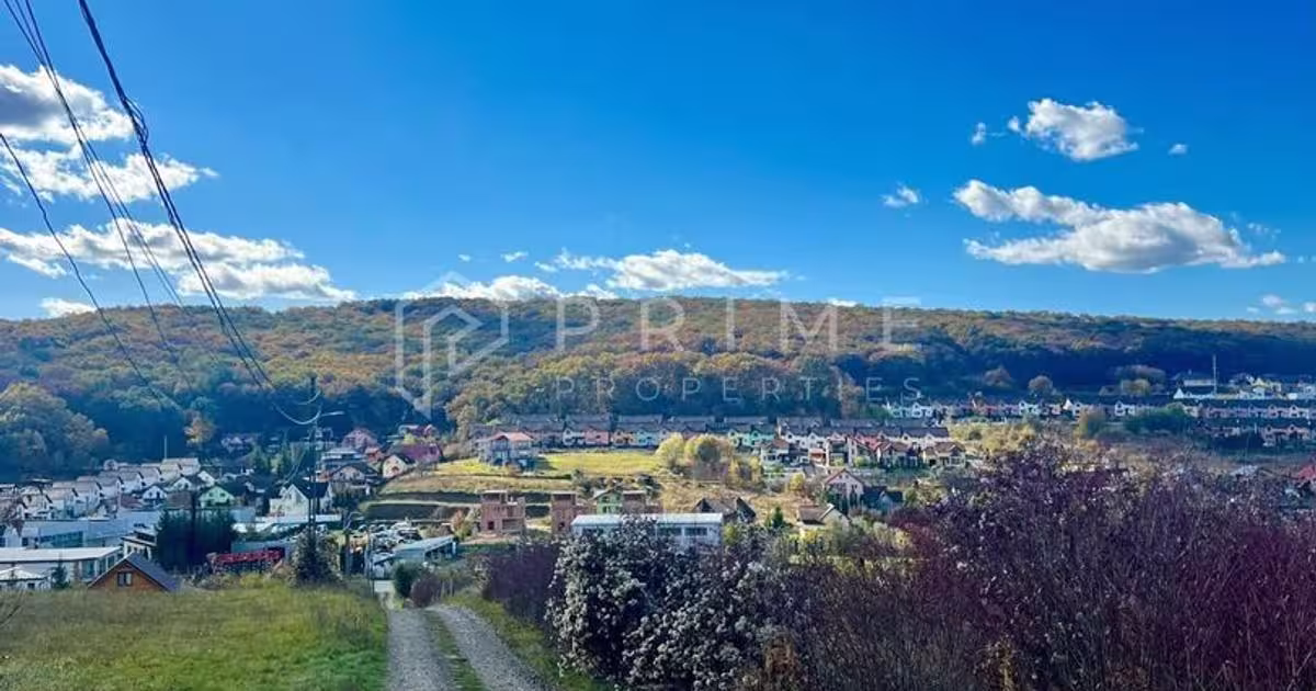 Teren Construcții intravilan de 10000 mp, în Corunca