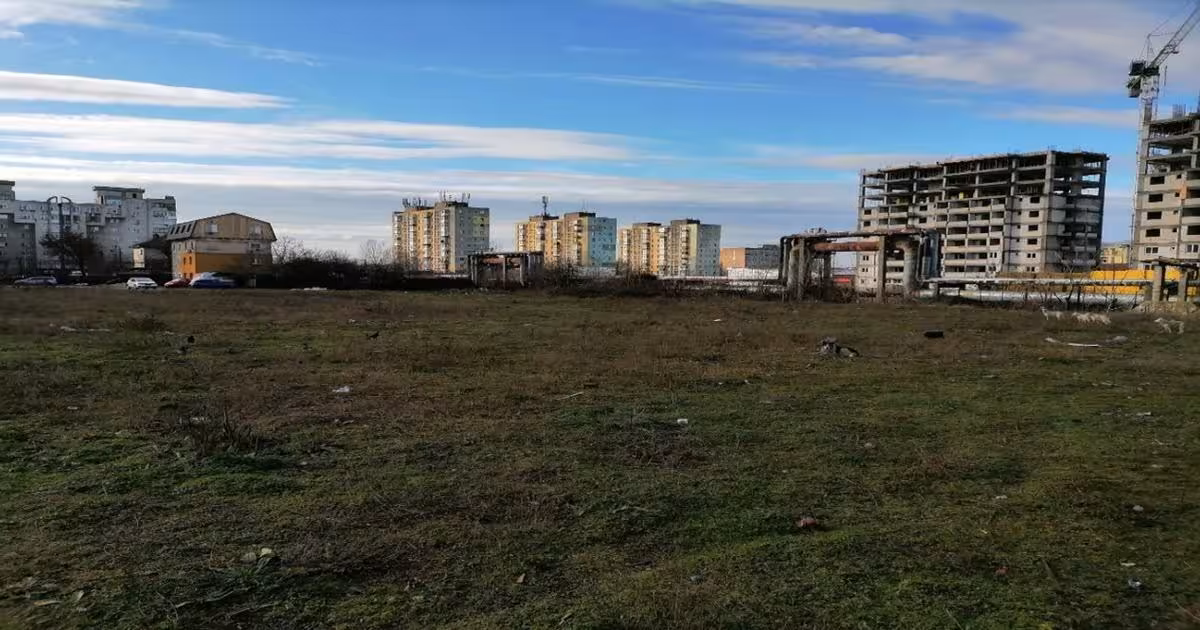 Teren Construcții intravilan de 11106 mp, în zona Calea București, Craiova