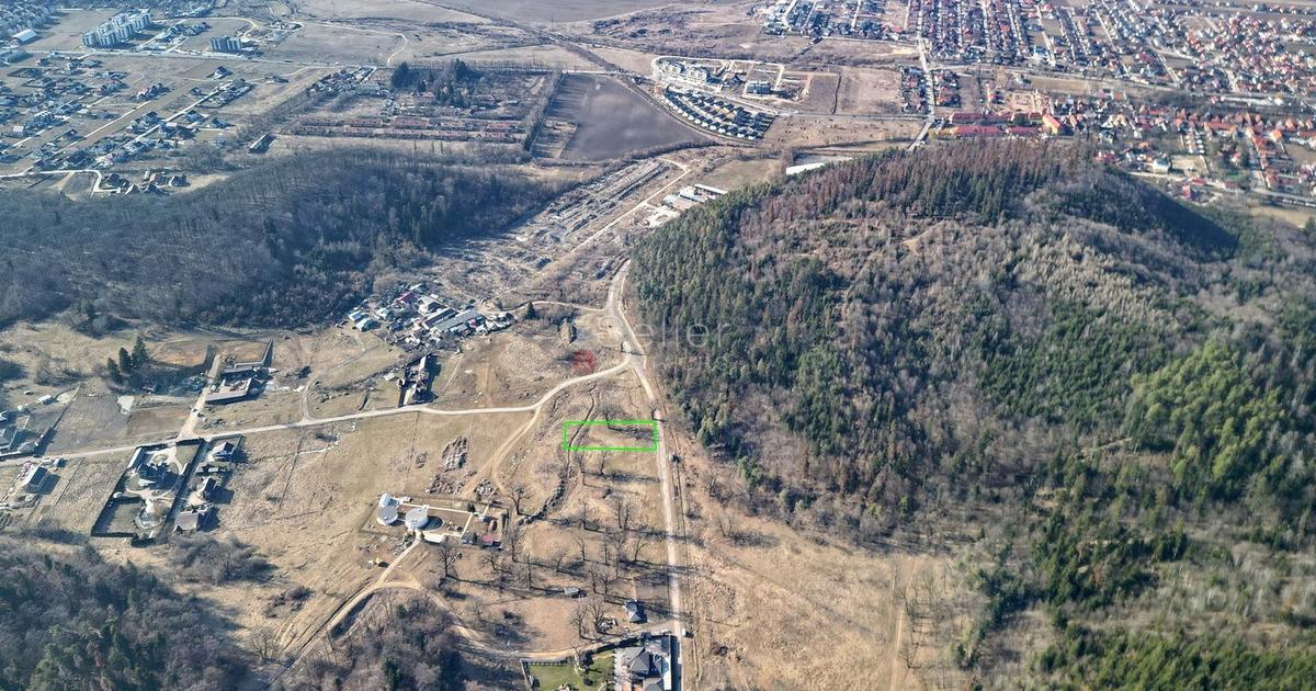 Teren Construcții intravilan de 1829 mp, în Cristian