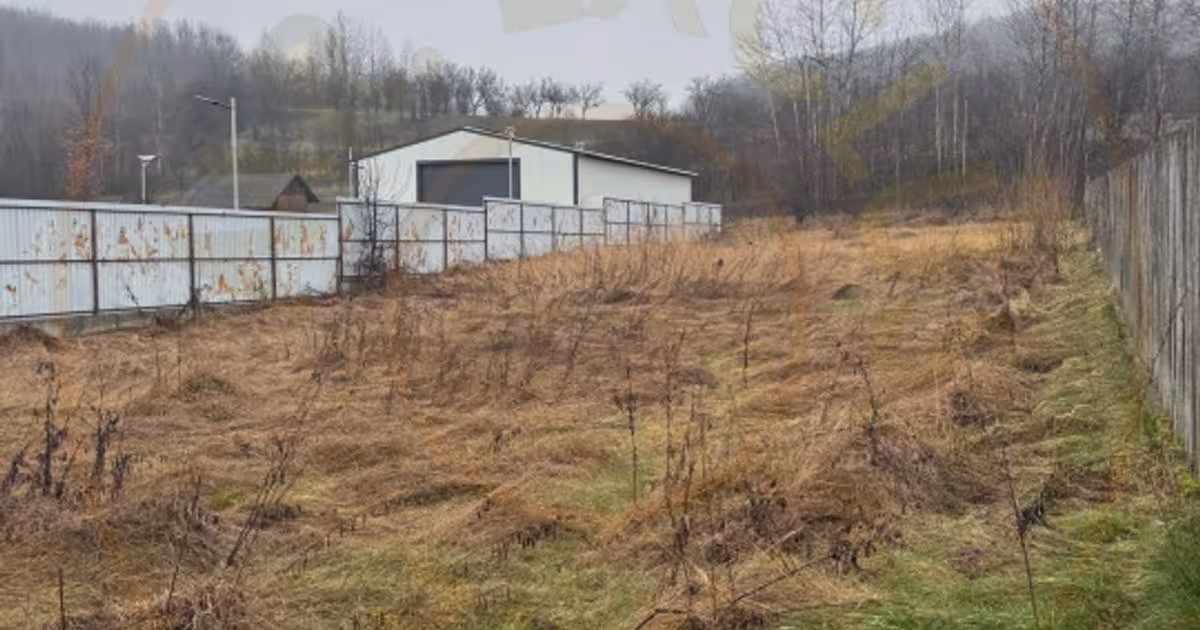 Teren Construcții intravilan de 1758 mp, în Drăganu-Olteni