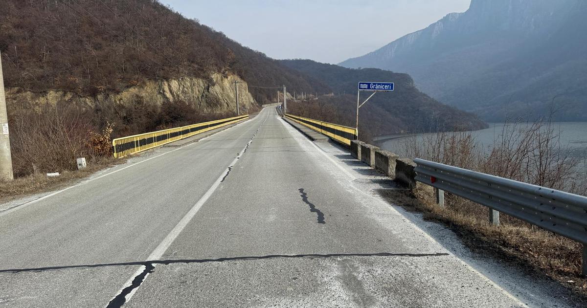 Teren Construcții intravilan de 526 mp, în Dubova