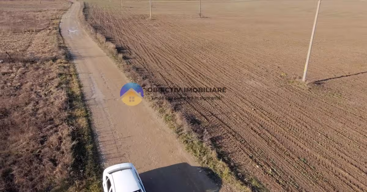 Teren Construcții intravilan de 3600 mp, în Dumbrava Roșie