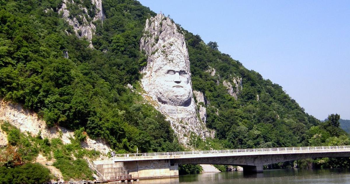 Teren Construcții intravilan de 3597 mp, în Eșelnița