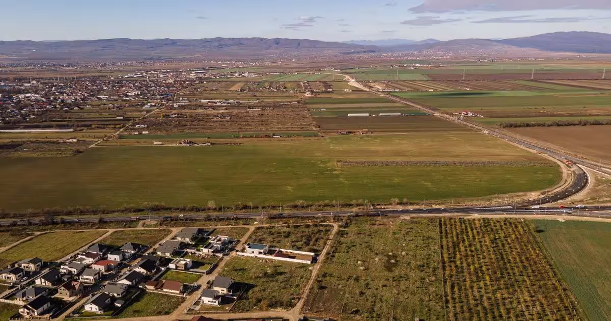 Teren Construcții intravilan de 35000 mp, în zona Nord, Focșani