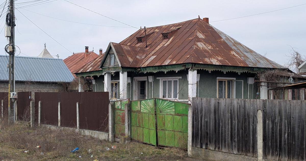 Teren Construcții intravilan de 1198 mp, în Gârleni