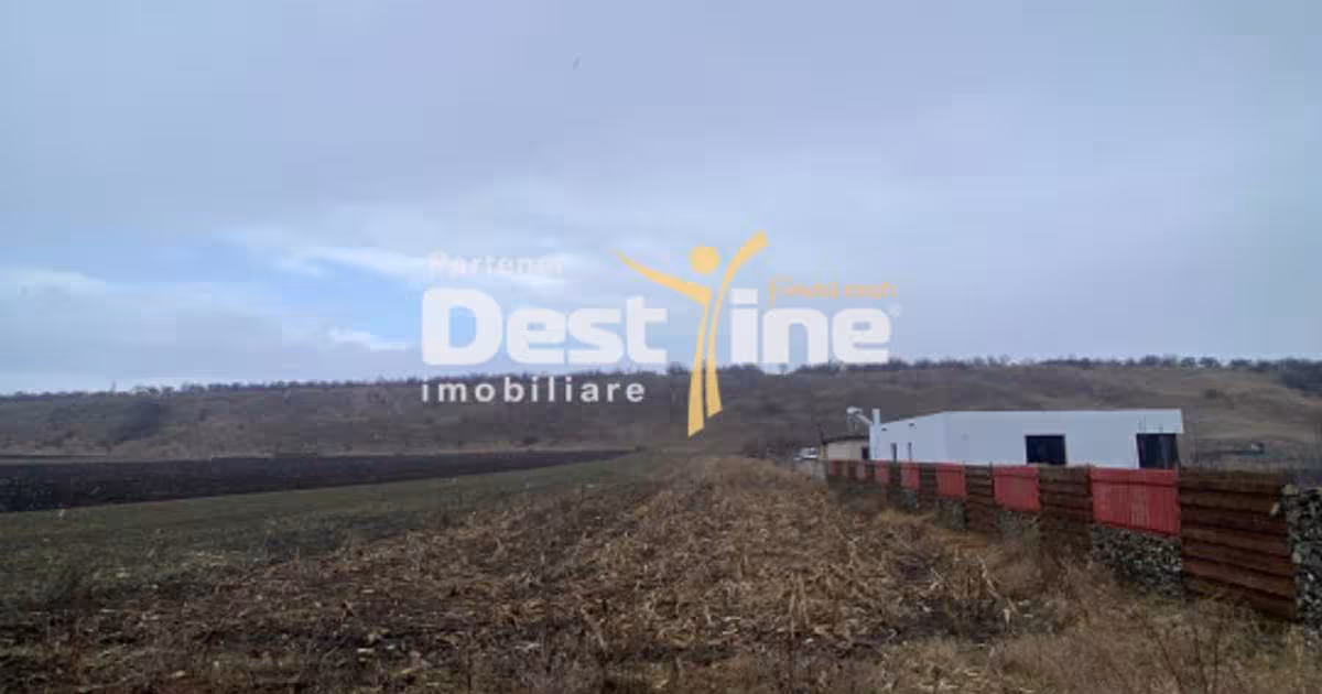 Teren Construcții intravilan de 3200 mp, în Girov