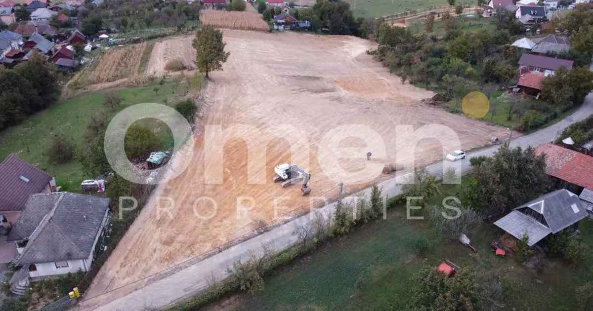 Teren Construcții intravilan de 713 mp, în Groși