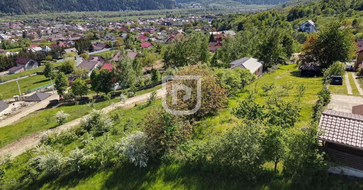 Teren Construcții intravilan de 1300 mp, în zona Central, Gura Humorului