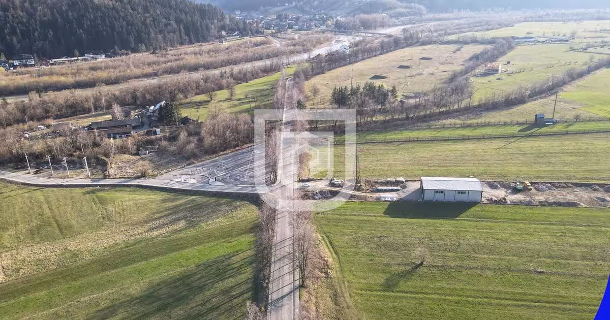 Teren Construcții extravilan de 4061 mp, în zona Central, Gura Humorului