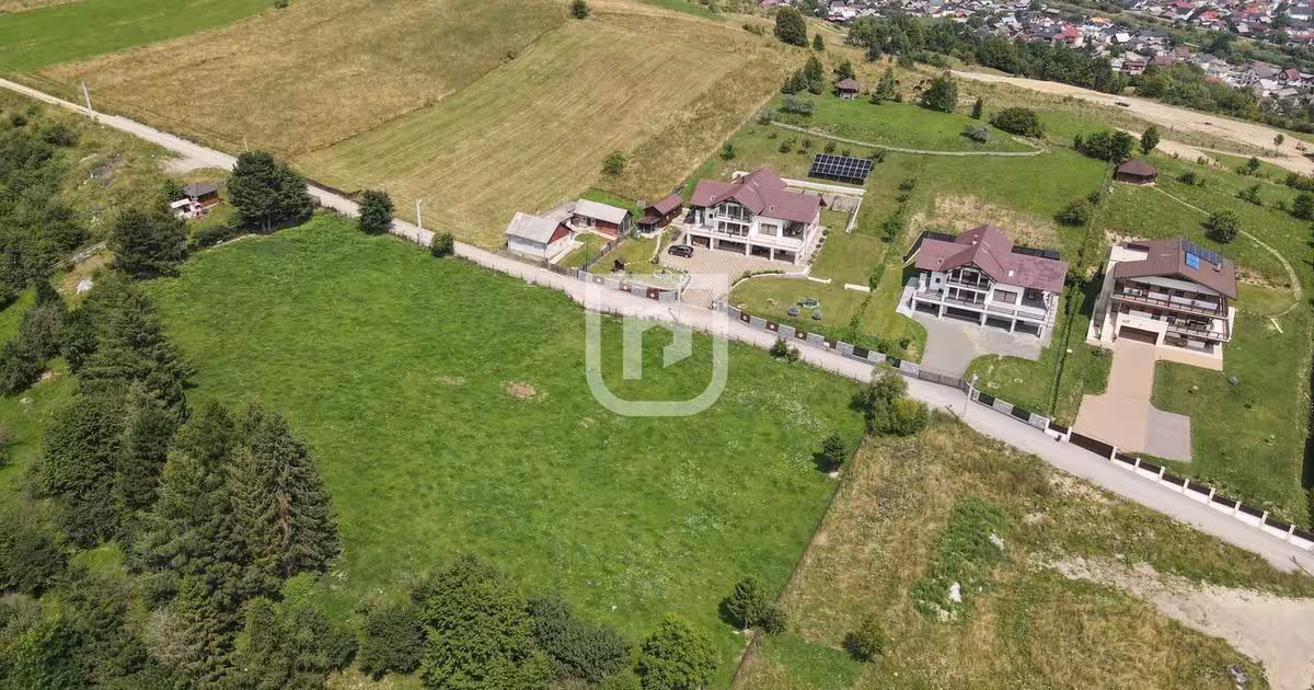 Teren Construcții intravilan de 7800 mp, în zona Central, Gura Humorului