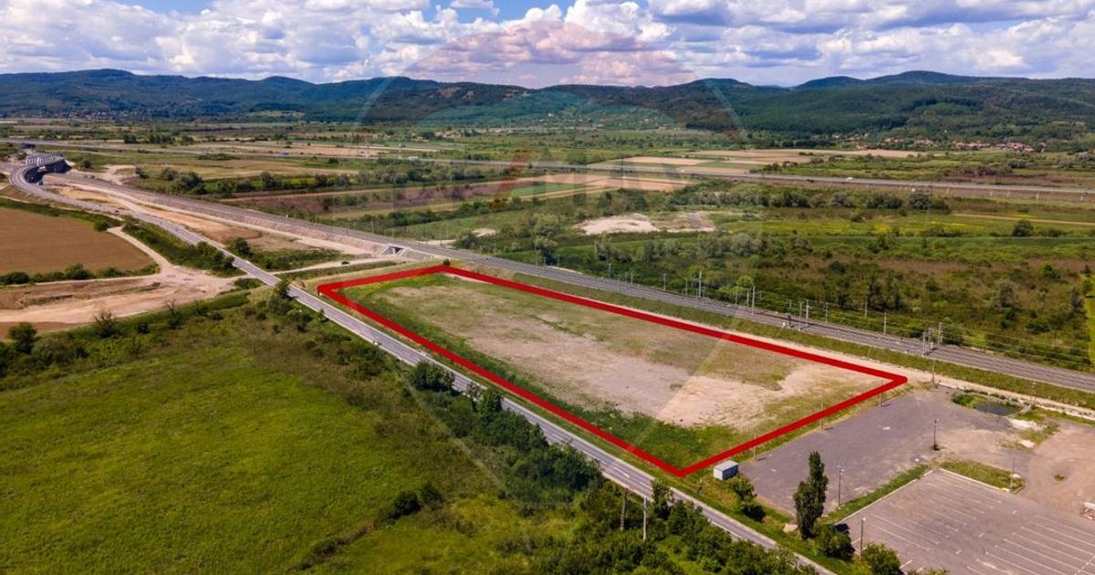 Teren Construcții intravilan de 21536 mp, în Ilia