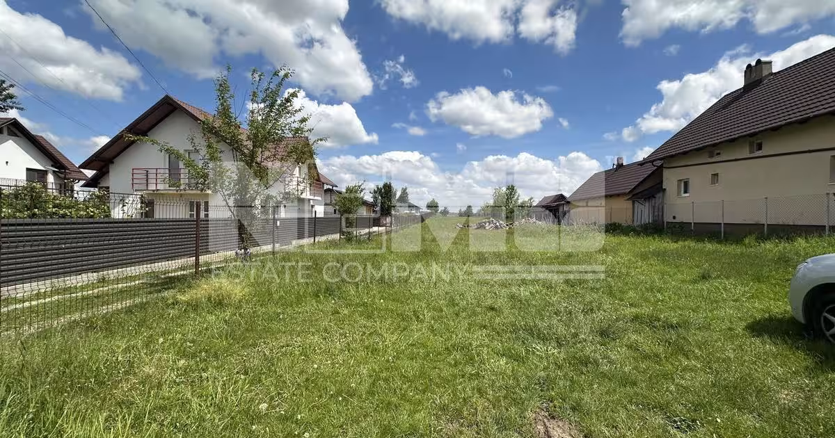 Teren Construcții intravilan de 2500 mp, în Ipotești
