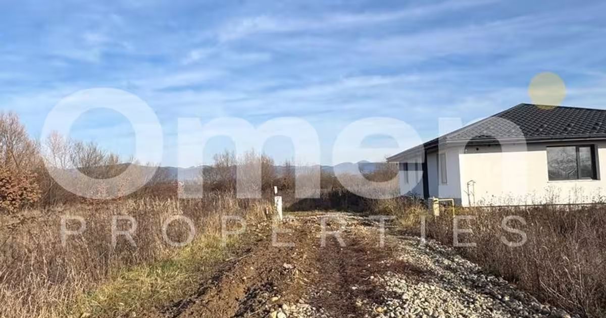 Teren Construcții intravilan de 860 mp, în Lăpușel