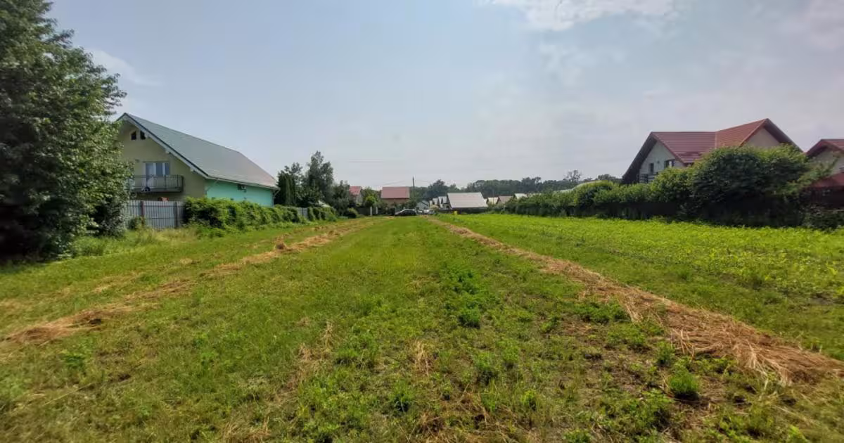 Teren Construcții intravilan de 3800 mp, în Lilieci