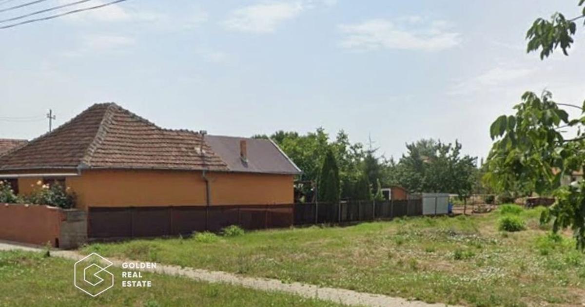 Teren Construcții intravilan de 1205 mp, în Macea