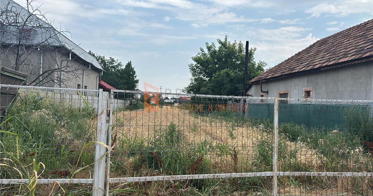 Teren Construcții intravilan de 2044 mp, în Mărăcineni