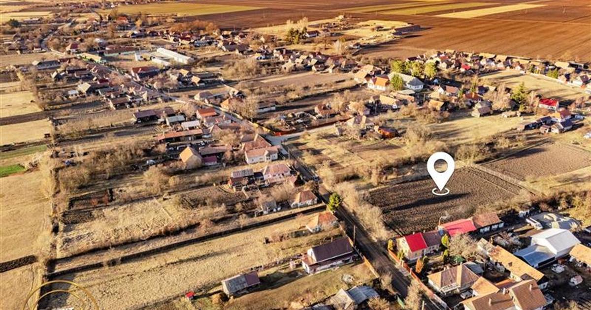 Teren Construcții intravilan de 4554 mp, în Mărcușa