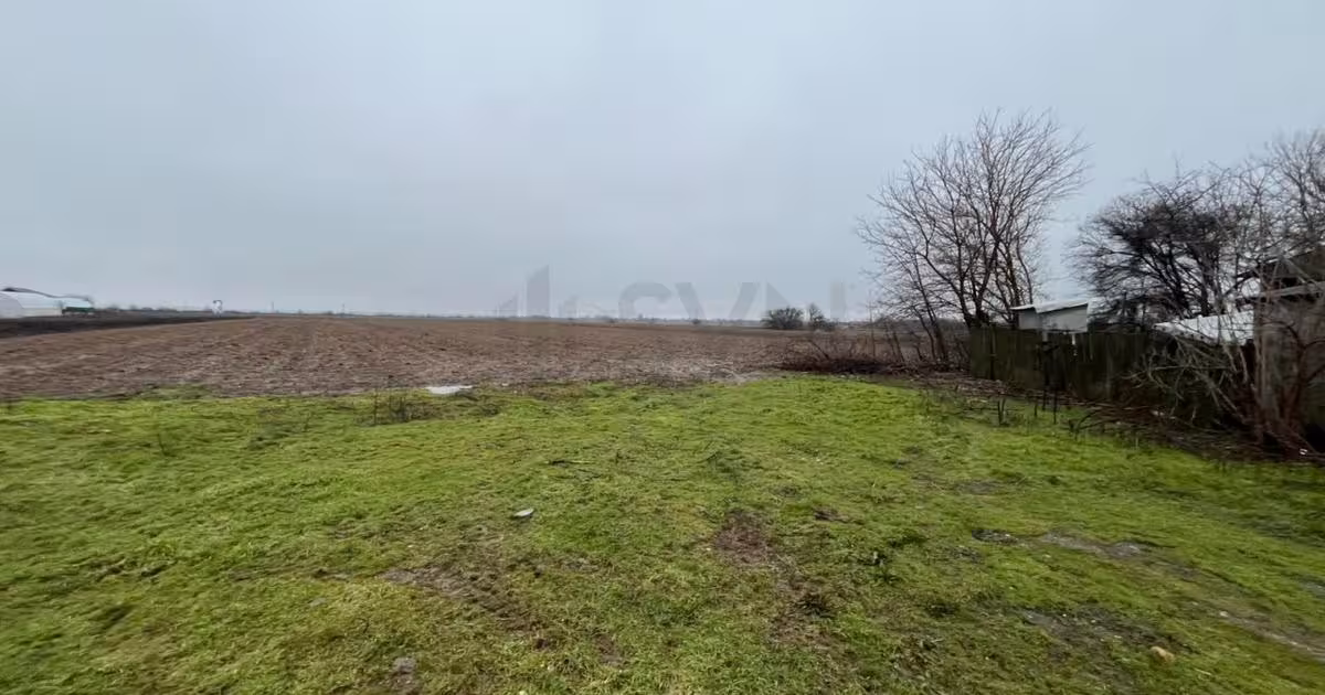 Teren Construcții intravilan de 1950 mp, în Merii
