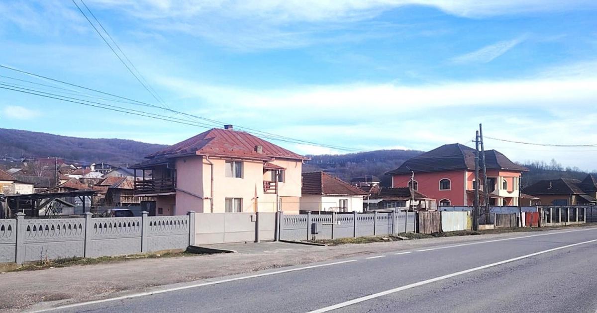 Teren Construcții intravilan de 834 mp, în Mihăești