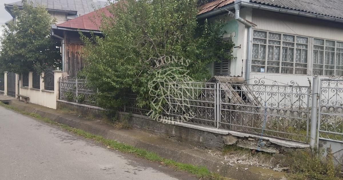 Teren Construcții intravilan de 2500 mp, în Mijlocenii Bârgăului