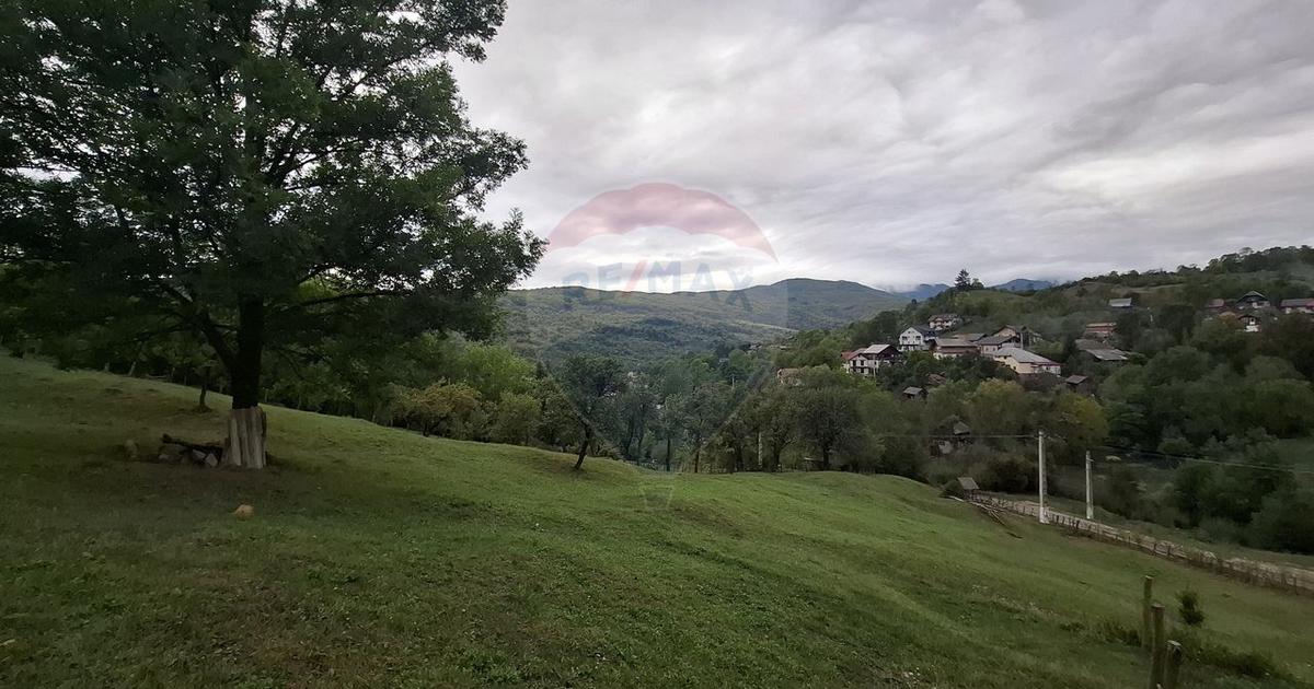 Teren Construcții intravilan de 4000 mp, în Moroeni