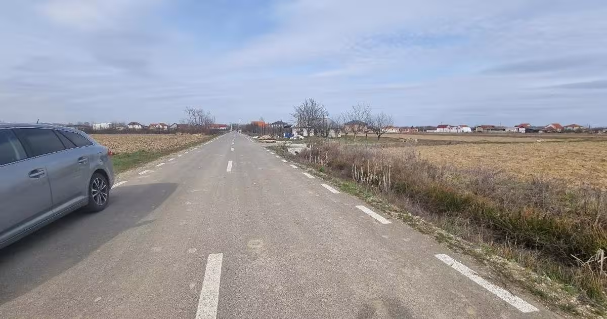 Teren Construcții intravilan de 2700 mp, în Păulești