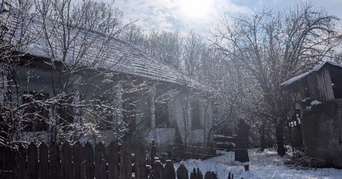 Teren Construcții intravilan de 1725 mp, în Peșteana-Jiu